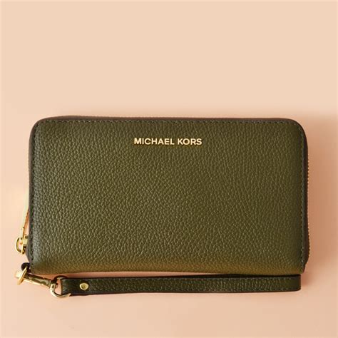 large smartphone wristlet michael kors|Large Leather Smartphone Wristlet .